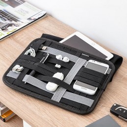 Una pratica cover, ideale per riporre e trasportare comodamente ovunque il tuo tablet e una serie di accessori e dispositivi tecnologici.