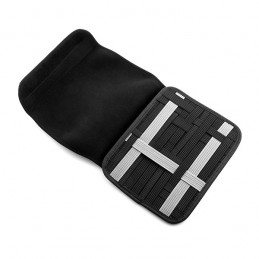 Una pratica cover, ideale per riporre e trasportare comodamente ovunque il tuo tablet e una serie di accessori e dispositivi tecnologici.