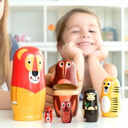 An educational toy with an original design inspired by the famous Russian dolls that entertains and facilitates children's learning.