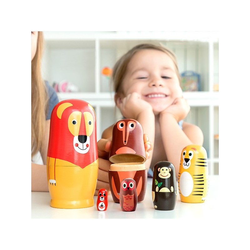 An educational toy with an original design inspired by the famous Russian dolls that entertains and facilitates children's learning.