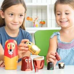 An educational toy with an original design inspired by the famous Russian dolls that entertains and facilitates children's learning.