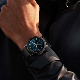 La GTR 2 est une montre intelligente qui vous donne un aperçu détaillé de votre condition physique et peut même passer et recevoir des appels
