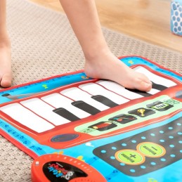 A very versatile 2 in 1 musical mat with an original colorful and multifunctional design.