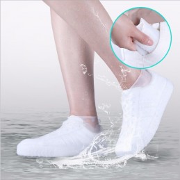 C'est une solution parfaite pour marcher dehors quand il pleut, ne vous inquiétez plus de l'eau ou de la saleté sur vos chaussures les jours de pluie.