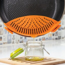 Égouttoir universel en silicone, très simple d'utilisation et très adaptable, c'est le complément idéal pour votre cuisine