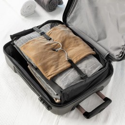 Very comfortable and practical for organizing clothes and shoes in suitcases and saving space in the closet, avoiding creases and disorganization.