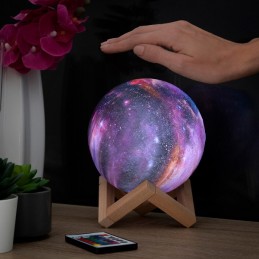 La lámpara LED Galaxia es perfecta para crear un ambiente especial e iluminar los hogares cada noche.