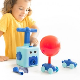 Este juguete educativo atrae la atención y despierta la curiosidad de los más pequeños, fomentando su capacidad de observación.