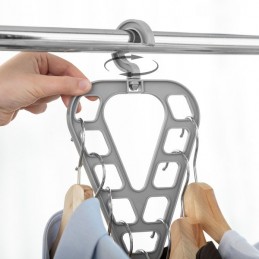 Hanger organizers are the perfect solution to make the most of the space available in your wardrobe.