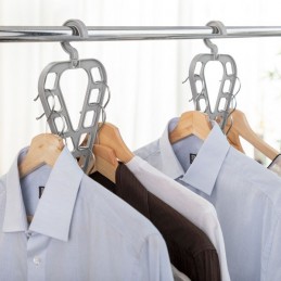 Hanger organizers are the perfect solution to make the most of the space available in your wardrobe.