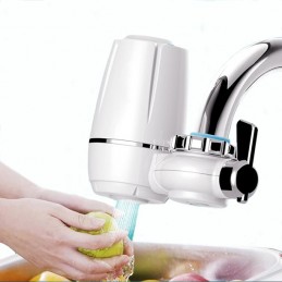 Questo depuratore d'acqua del rubinetto è ideale per l'uso in cucina. Grazie al suo filtro a 7 livelli, la tua acqua sarà purificata in modo naturale.