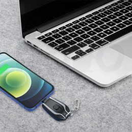 El Portable Keychain Powerbank es un accesorio extremadamente conveniente debido a su tamaño compacto y se puede llevar a cualquier lugar.