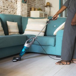 This small-sized vacuum cleaner is easy to transport and store, and can be dismantled and used as a portable vacuum cleaner.