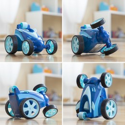 Este carro é um brinquedo original e divertido que realiza todo o tipo de piruetas e cambalhotas.