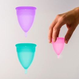 Questa fantastica coppetta mestruale in silicone è ecologica e consente di risparmiare su assorbenti e tamponi.