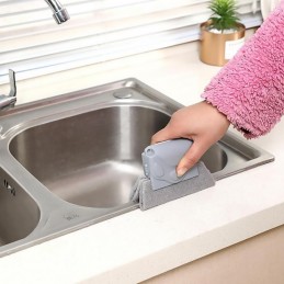 Com esta escova de limpeza, diga adeus de uma vez à sujidade localizada em áreas normalmente inacessíveis.