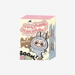 Labubu ist Teil des fantasievollen Universums der Monster. Diese Ausgabe ist von der lebendigen Farbpalette und der appetitanregenden Seite französischer Süßigkeiten inspiriert.