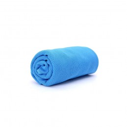Una toalla original e innovadora que te ayudará a refrescarte después de hacer deporte y ejercicio.