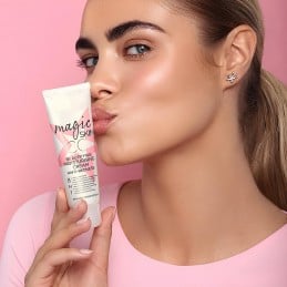 Une crème hydratante conçue pour réduire les rougeurs et prendre soin en profondeur des peaux sèches et sensibles.