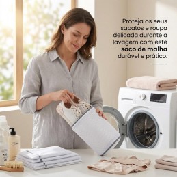 Sacchetto per la biancheria in rete resistente, ideale per proteggere scarpe, sneakers, calze e reggiseni durante il lavaggio in lavatrice. Pratico, versatile e facile da usare.