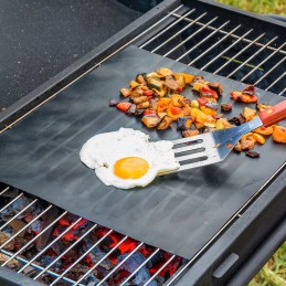 Reusable Oven and BBQ Mats - Pack of 2 Pack of 2 reusable oven and grill mats, PFOA-free, cuttable, non-stick and dishwasher safe. Withstands temperatures up to 265°C.