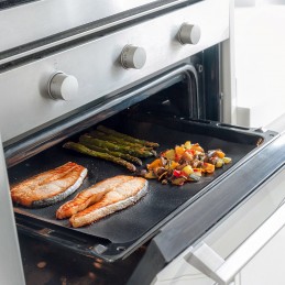 Reusable Oven and BBQ Mats - Pack of 2 Pack of 2 reusable oven and grill mats, PFOA-free, cuttable, non-stick and dishwasher safe. Withstands temperatures up to 265°C.