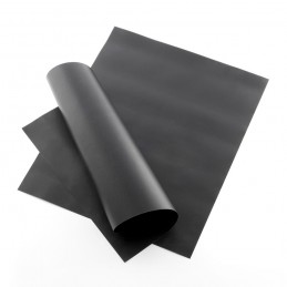 Paquete de 2 tapetes reutilizables para horno y parrilla, libres de PFOA, recortables, antiadherentes y aptos para lavavajillas. Resisten temperaturas de hasta 265 °C.