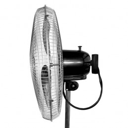 Ventilateur sur pied industriel de 75 W, 3 pales en aluminium, 3 vitesses, oscillation jusqu'à 90° et hauteur réglable entre 100 et 130 cm.