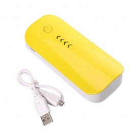 Evita quedarte sin batería gracias a este Cargador Portátil Power Bank de 5600 mAh de alta capacidad.