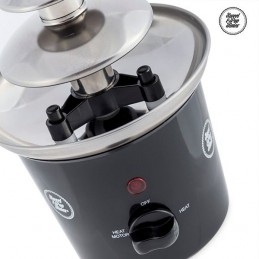 Fonte de Chocolate em Cascata é uma excelente forma de entreter os seus amigos, sobretudo aqueles que não conseguem passar sem chocolate.