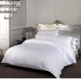 Luxuriöse Einzelbettdecke 160 x 220 – 470 Gramm. Genießen Sie den Komfort und die Qualität einer Nacht in einem Fünf-Sterne-Hotel, ohne das Haus zu verlassen