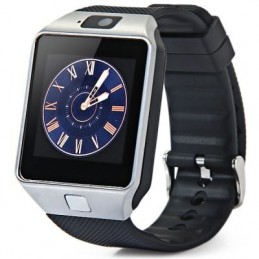 Può essere utilizzato come orologio intelligente, è anche un telefono. Con la possibilità di inserire una SIM card ed effettuare chiamate o inviare messaggi