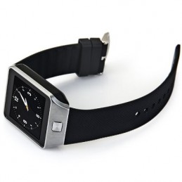 Può essere utilizzato come orologio intelligente, è anche un telefono. Con la possibilità di inserire una SIM card ed effettuare chiamate o inviare messaggi