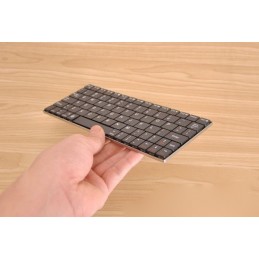 Bluetooth 3.0-Tastatur, eine sehr nützliche und sichere Tastatur für die Arbeit mit verschiedenen Arbeitsgeräten