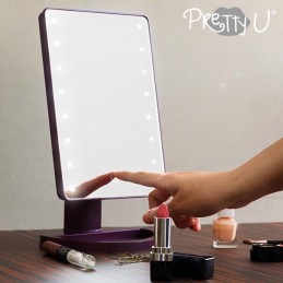 Espelho LED Pretty U, um espelho de mesa muito útil e com bastante iluminação para que não lhe escape nenhum detalhe!