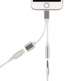 Câble iPhone 2 en 1 - Chargeur + prise audio Écoutez de la musique et chargez votre iPhone en même temps