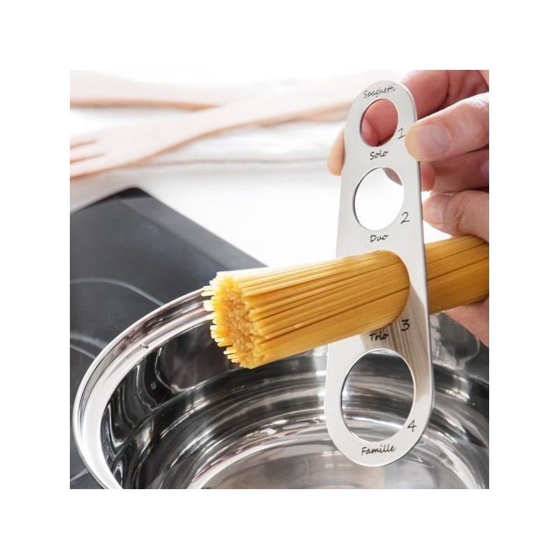 Medidor de esparguete Medidor de Esparguete. Ideal para seleccionar a quantidade certa de esparguete de acordo com o número de pessoas que vão comer.