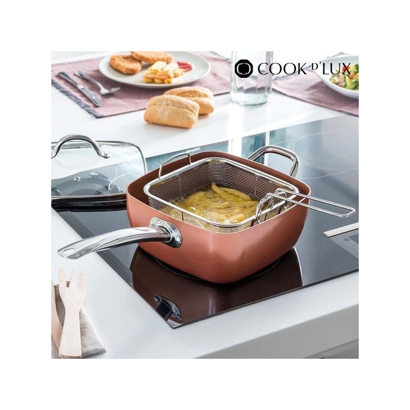 Deluxe multifunction ceramic frying pan Non-stick with ceramic coating, includes accessory for frying and steaming.