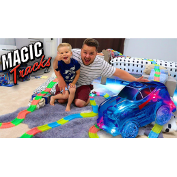 Magic Tracks Magic Track, eine Rennstrecke, die sich dreht und biegt, mit 165 einfach zusammenzubauenden Teilen und vor allem viel Spaß!