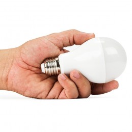 Bombilla LED E27 12W 960 Lm Luz Blanca - 6400K, Consumen hasta un 85% menos de energía para producir la misma luz que una bombilla tradicional.