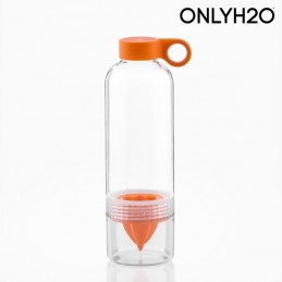 Mit der Flüssigkeitsflasche können Sie eine Reihe gesunder und natürlicher Kombinationen kreieren.