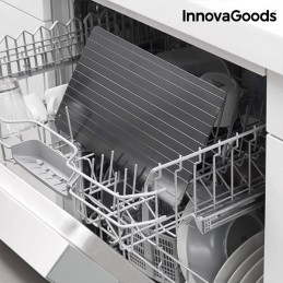 Esta bandeja é feita de material a base de uma liga metálica supercondutora de calor muito utilizada na indústria aeroespacial