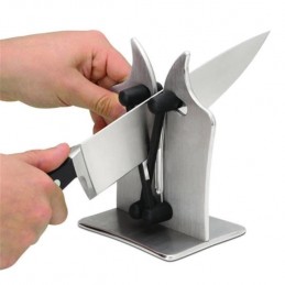 Sharpen any knife in seconds with the help of the Knife Sharpener.