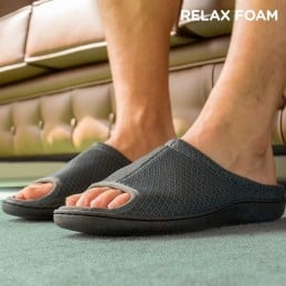 Se quando chega a casa depois de um fatigante dia de trabalho o que procura é conforto e relaxamento, os Chinelos Relax Gel - Verão são a solução