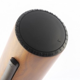 Un tire-bouchon électrique de grande qualité et au design innovant, utile pour ouvrir les bouteilles des meilleurs vins de manière pratique et efficace !