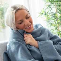 A unique, comfortable and warm blanket with a renewed design ideal for staying comfortable and warm at home during the cold winter.