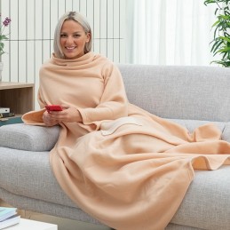 A unique, comfortable and warm blanket with a renewed design ideal for staying comfortable and warm at home during the cold winter.