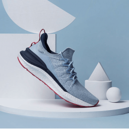 La dernière génération de baskets innovantes, axées sur l'amélioration de vos performances dans les activités sportives des styles les plus variés.