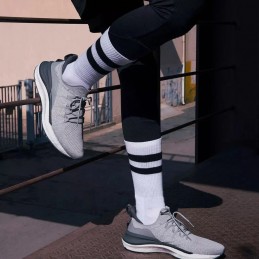 L'ultima generazione di sneakers innovative, focalizzate sul miglioramento delle tue prestazioni nelle attività sportive dagli stili più svariati.