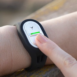 Pulsera Antimosquitos Ultrasonido Recargable Una pulsera antimosquitos ultrasónica muy cómoda y eficaz para ahuyentar a los molestos insectos de forma natural.